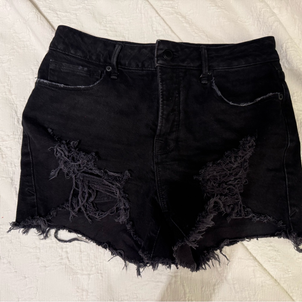Good American Bombshell Distressed Black Jean Shorts women’s size 27/4